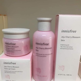 Kem dưỡng da innisfree màu hồng