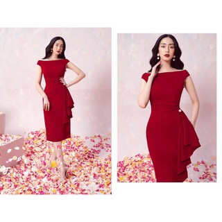 Đầm ôm cổ thuyền bèo sang trọng
