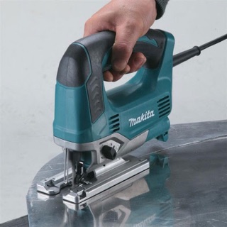 Máy cưa Makita JV0600K