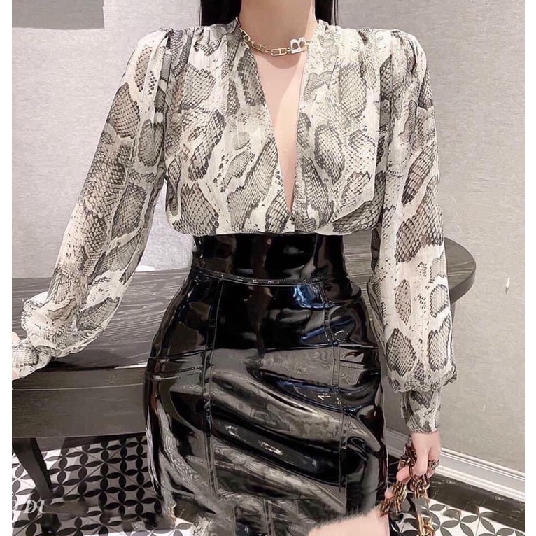 Áo nữ công sở kiểu Kimono tà chéo hoạ tiết rắn quyến rũ vải lụa tơ