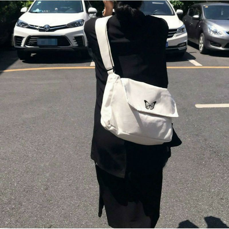 Túi tote vải đeo chéo canvas Basic - thêu hình bướm, bò