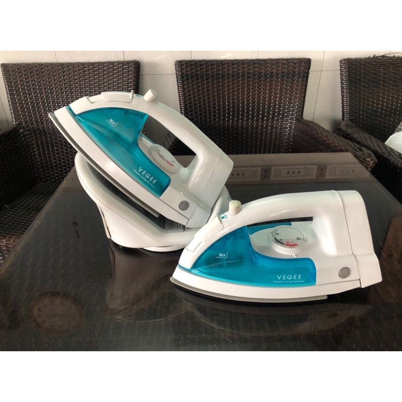 bàn ủi không dây có hơ nước.Hitachi