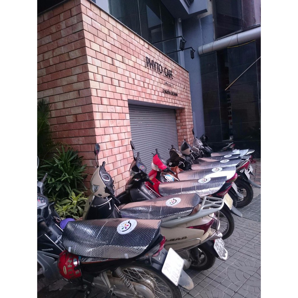 Miếng che yên xe máy chống nắng - Che yên xe máy