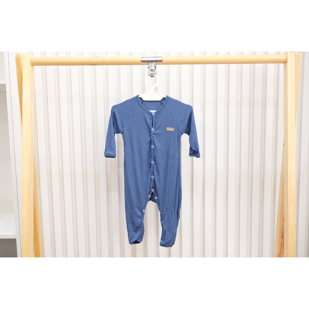Bộ quần áo Lecoon bodysuit dài chui cổ khuy gỗ cho bé