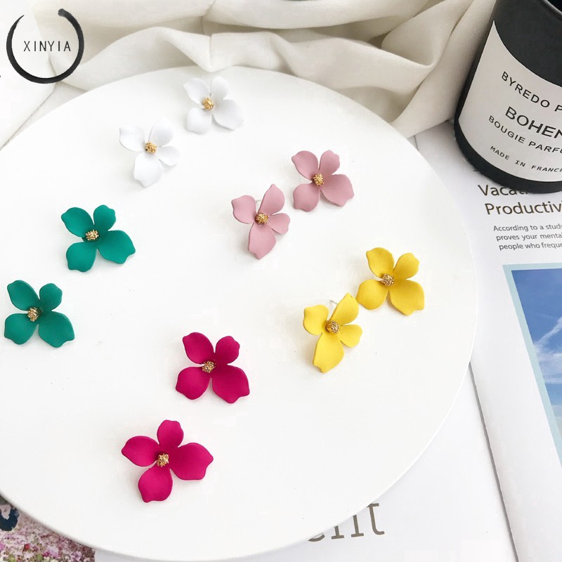 Khuyên tai hình hoa thời trang Hàn Quốc