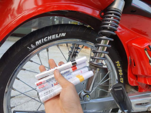 Bút chấm sơn ốc, bút sơn vỏ xe nhiều màu