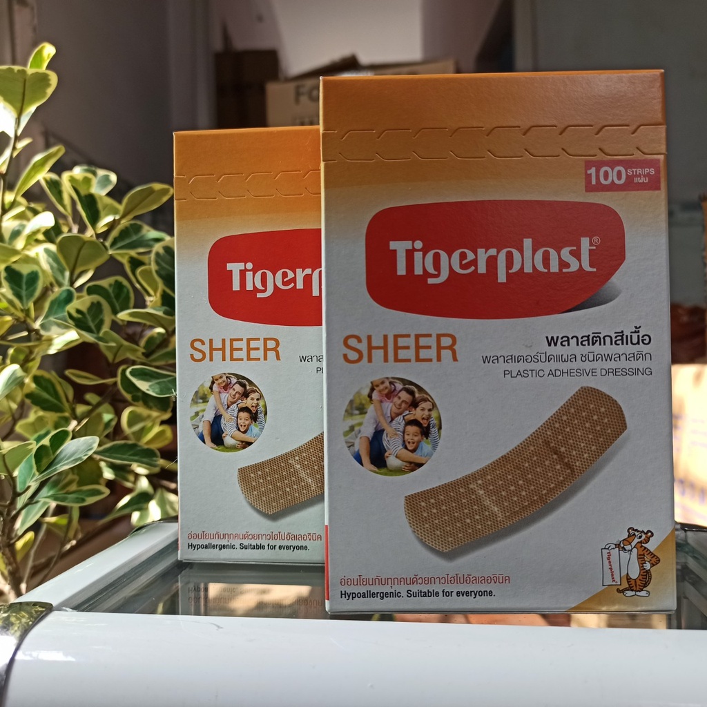 Băng Keo Cá Nhân Màu Da Tigerplast hộp 100 miếng