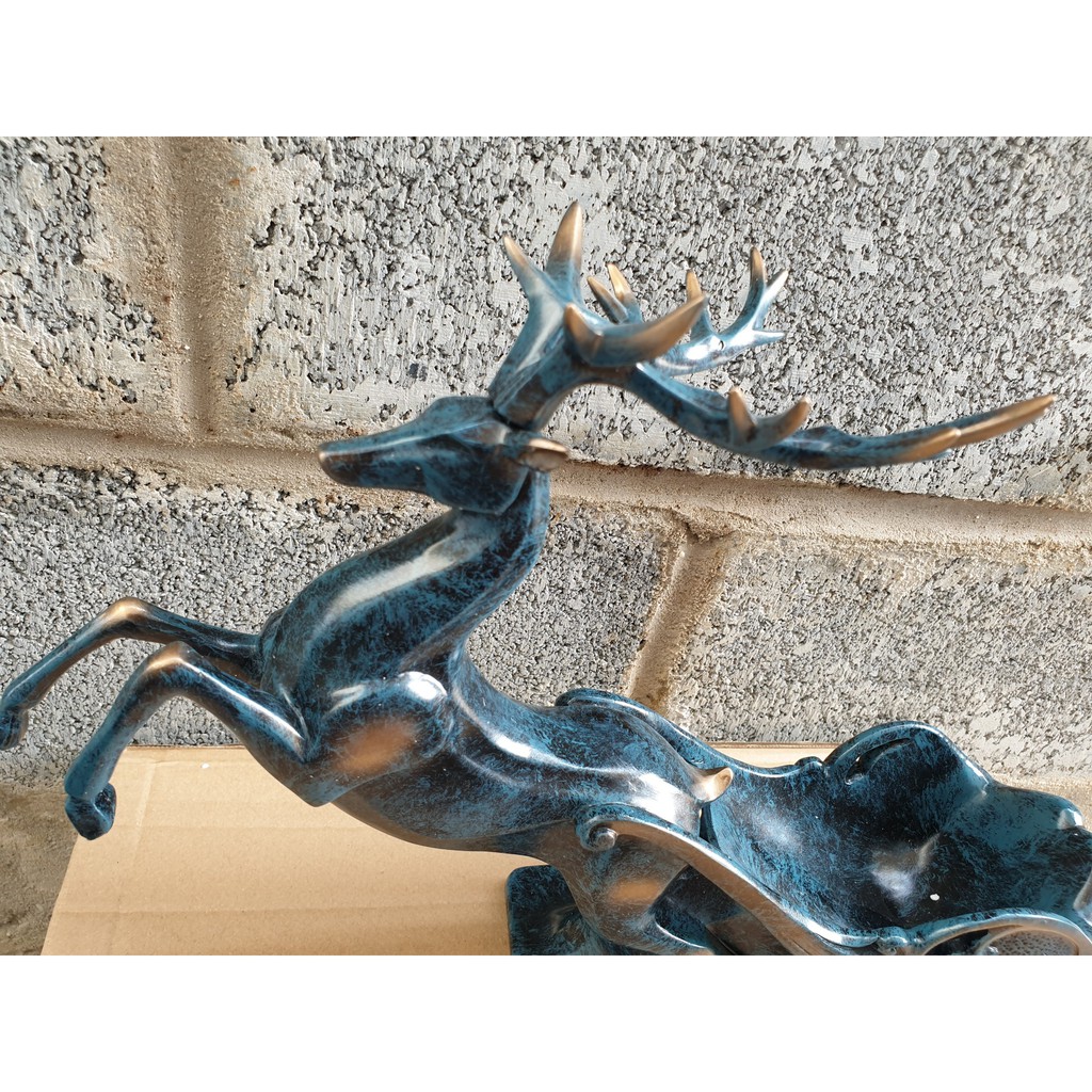 TRANG TRÍ TỦ RƯỢU, BÀN LÀM VIỆC