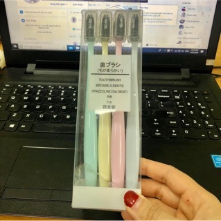 Set 4 bàn chải đánh răng Muji