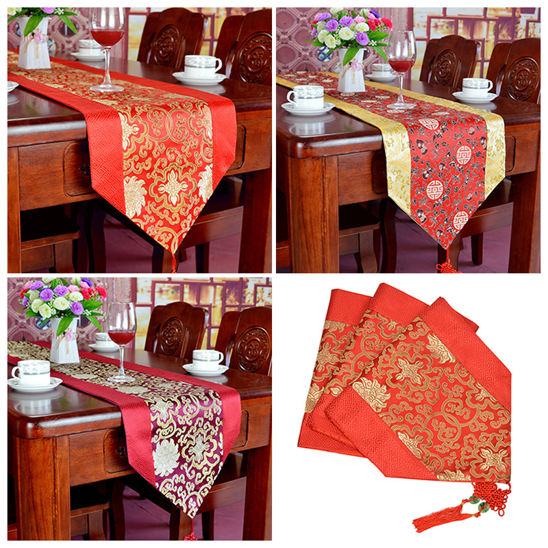 Thảm Trải Bàn Màu Đỏ Mừng Năm Mới 2021