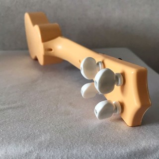 Ukulele siêu dễ thương cho bé tập chơi
