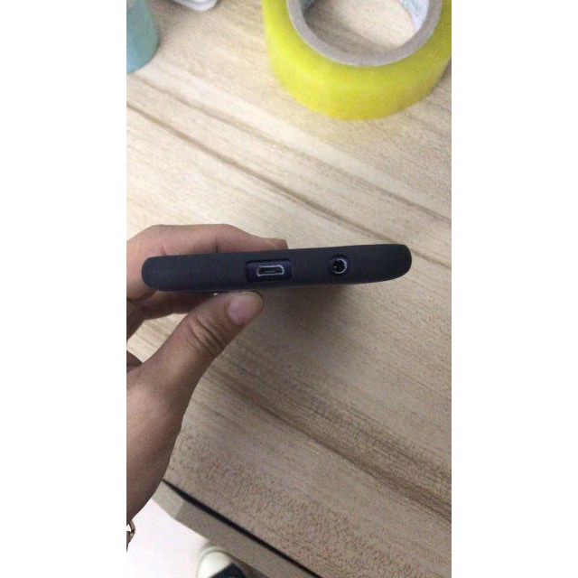 Ốp dẻo đen Vsmart Bee 3