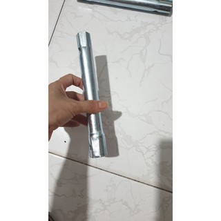 ( 2 cây) Típ mở bugi 17 x 21 / tuýp mở bugi máy nổ