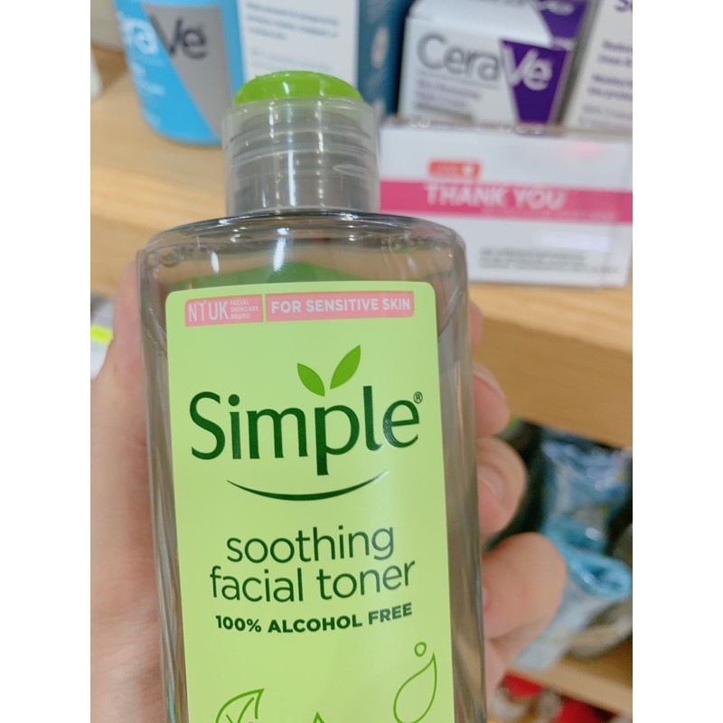 Nước cân bằng Simple Soothing Facial Toner 100% Alcohol Free ( 200mL )