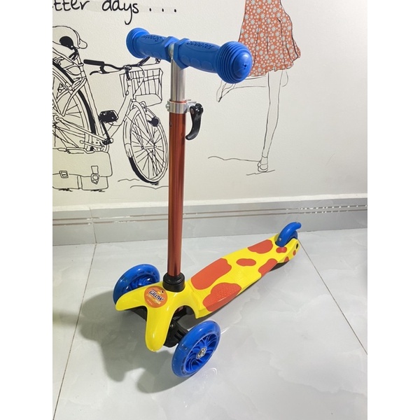 xe trượt bánh phát sáng đèn khi di chuyển (Hàng Km Abbott Grow)