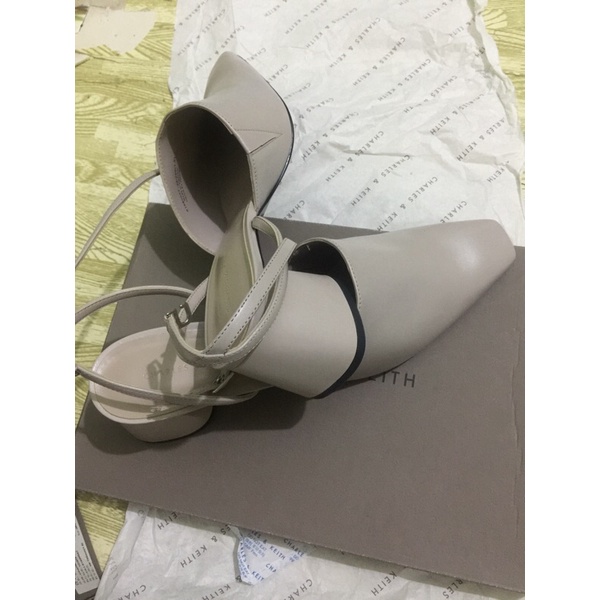 Cnk Sẵn giày dép quai CNK1- 61680057 auth sz 39 full box màu nude
