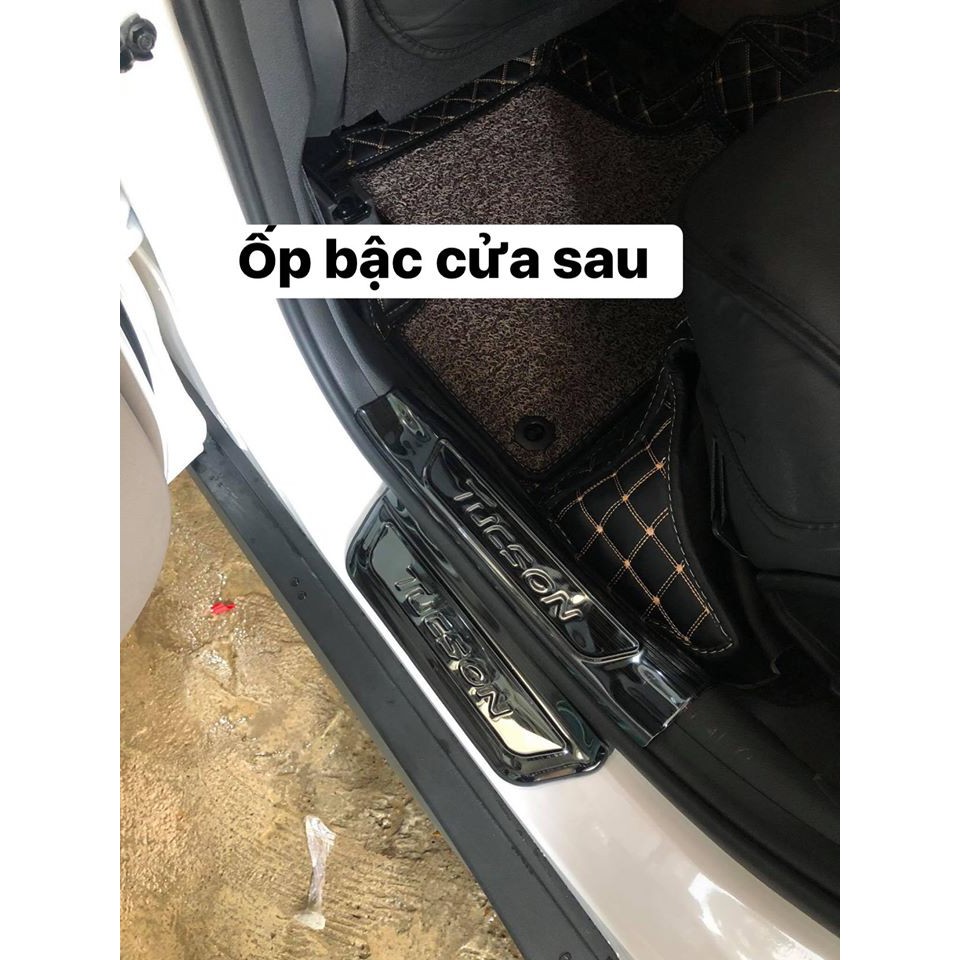 Ốp Bậc Cửa, Nẹp Bước Chân Trong, Ngoài Xe Hyundai Tucson 2016-2021, chất liệu Titan
