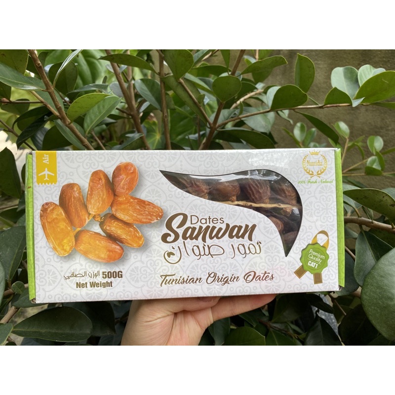 Hộp 500G Chà là nguyên cành