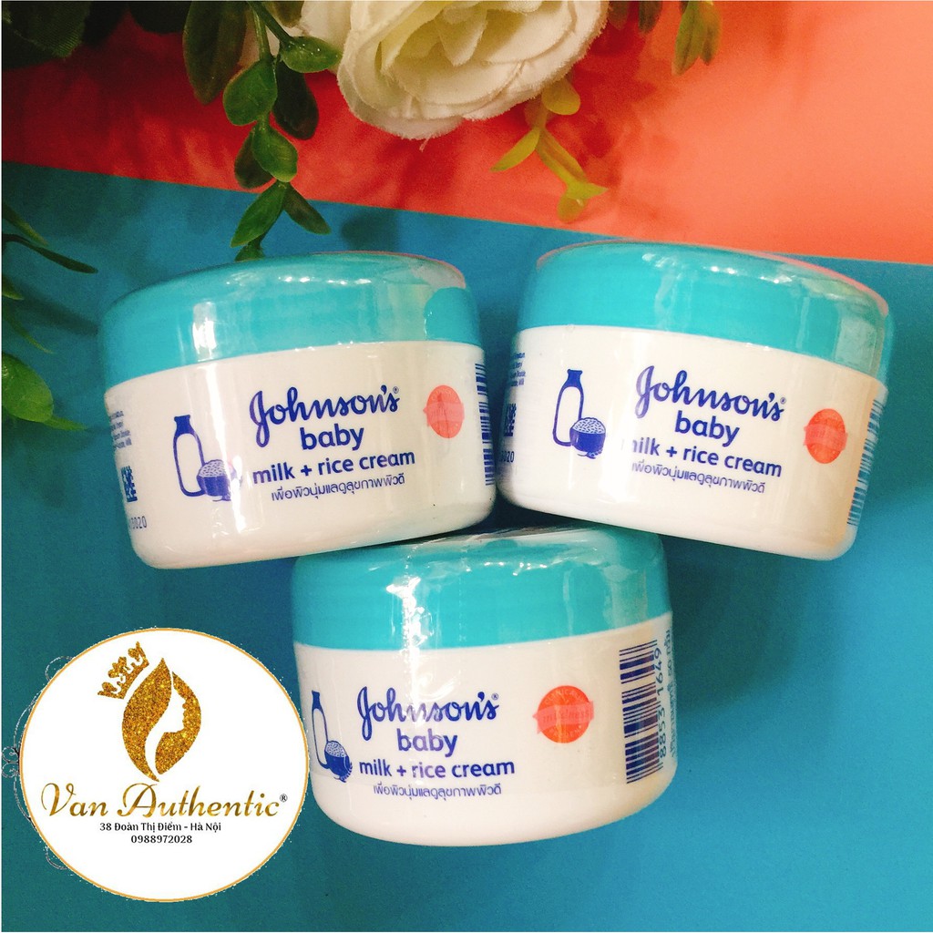 Kem Dưỡng Da Johnson Baby 50g còn màu hồng