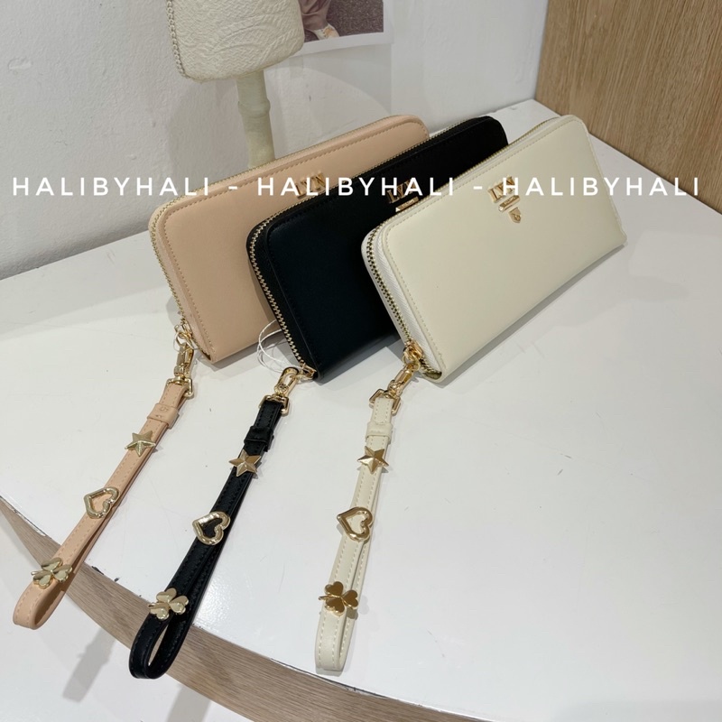 Ví Lyn dáng dài có kèm dây đeo tay hoạ tiết đính trái tim