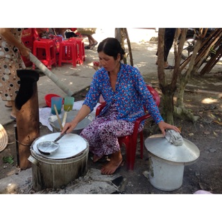 Bánh tráng dừa nướng
