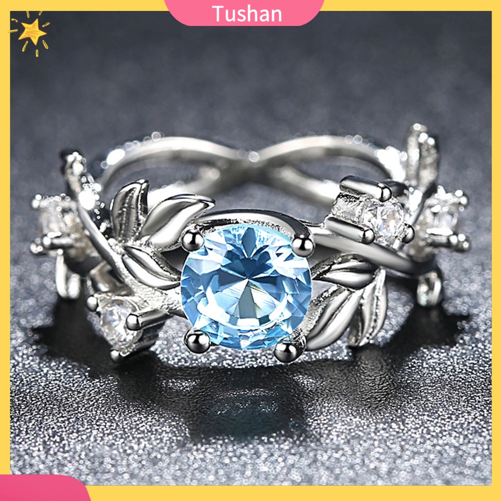 Nhẫn đính kim cương giả thời trang cho nữ