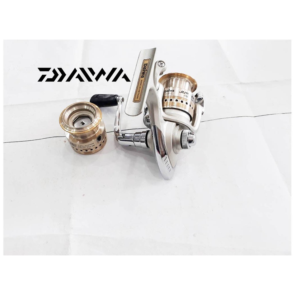 Máy câu 2000 Jupiter Daiwa -ĐỒ CÂU CÁ ĐỨC NGUYÊN Shop đồ câu cá uy tín