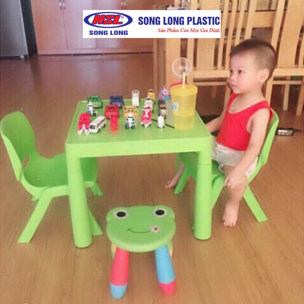 Bộ bàn ghế nhựa đa năng mẫu vuông Song Long Plastic cho bé ngồi chơi, học bài, tập ăn