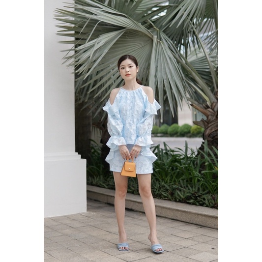 Chân váy bèo-Hết áo