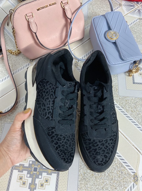 Pass Giày Zara auth