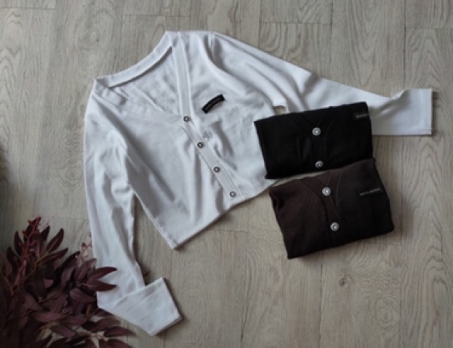 Áo croptop tay dài bandar, hình thật ảnh áo trải sàn | BigBuy360 - bigbuy360.vn