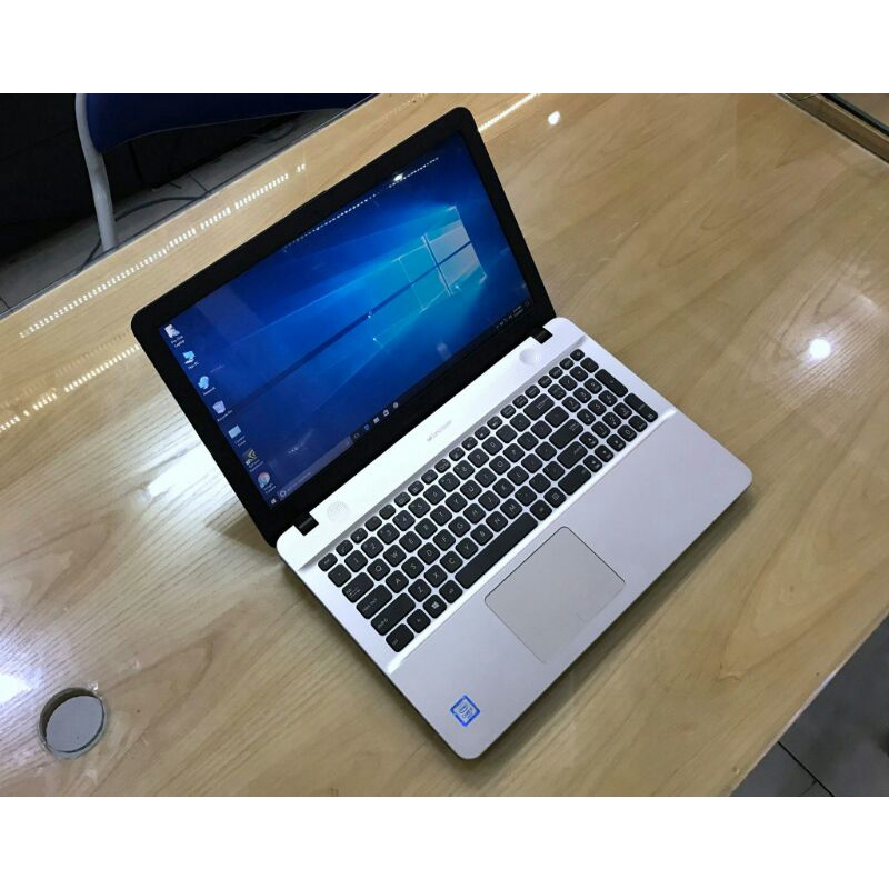 Laptop câu hình mạnh mẽ asus x541ua core i5 600u ram4gb ssd128 win10 99%