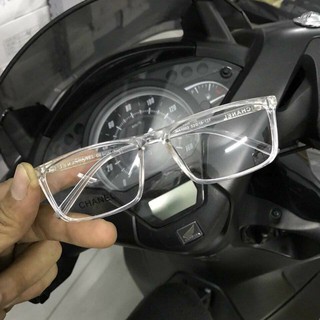 kính tata giả cận