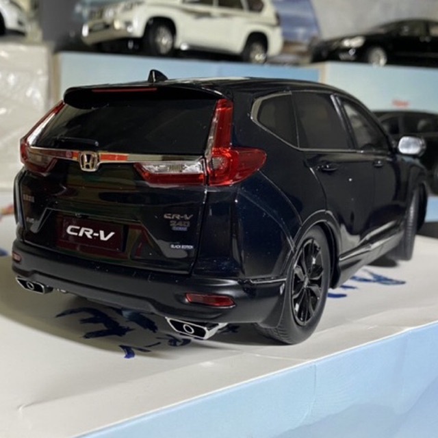 Mô hình xe Honda CRV Sensing 2021 tỉ lệ 1:18