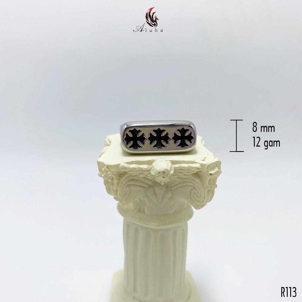Nhẫn Titan Chrome Heart trơn bóng đầu dẹt, 3 bông hoa Iris khắc chìm, khắc chữ trong - R113 - Aluha