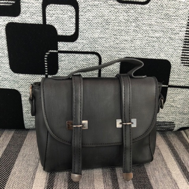 Túi màu đen size 18