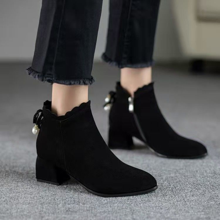  Giày boot da lộn phong cách thời trang Hàn Quốc 2020