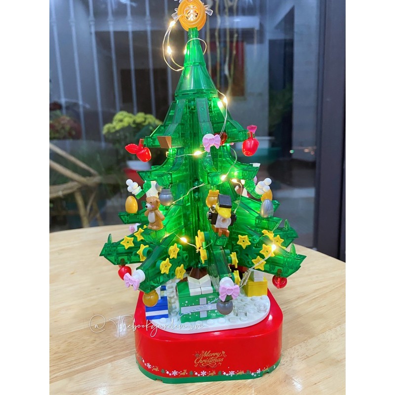 BỘ LẮP GHÉP GIÁNG SINH CÓ ĐÈN+NHẠC 468 CHI TIẾT