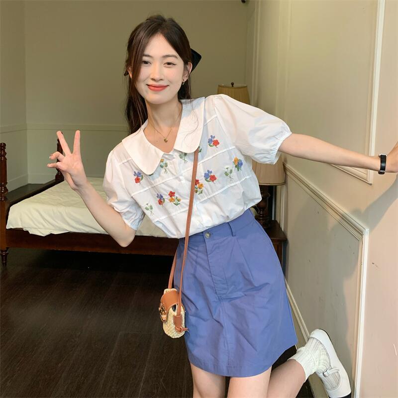 Áo Sơ Mi Trắng Tay Ngắn Cổ Búp Bê Dáng Rộng Thêu Họa Tiết Ngọt Ngào Thời Trang Mùa Hè Mới Cho Nữ