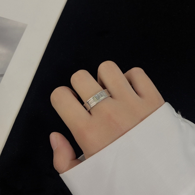 Nhẫn khắc chữ GOODLUCK may mắn kiểu dáng trơn thép titan không gỉ