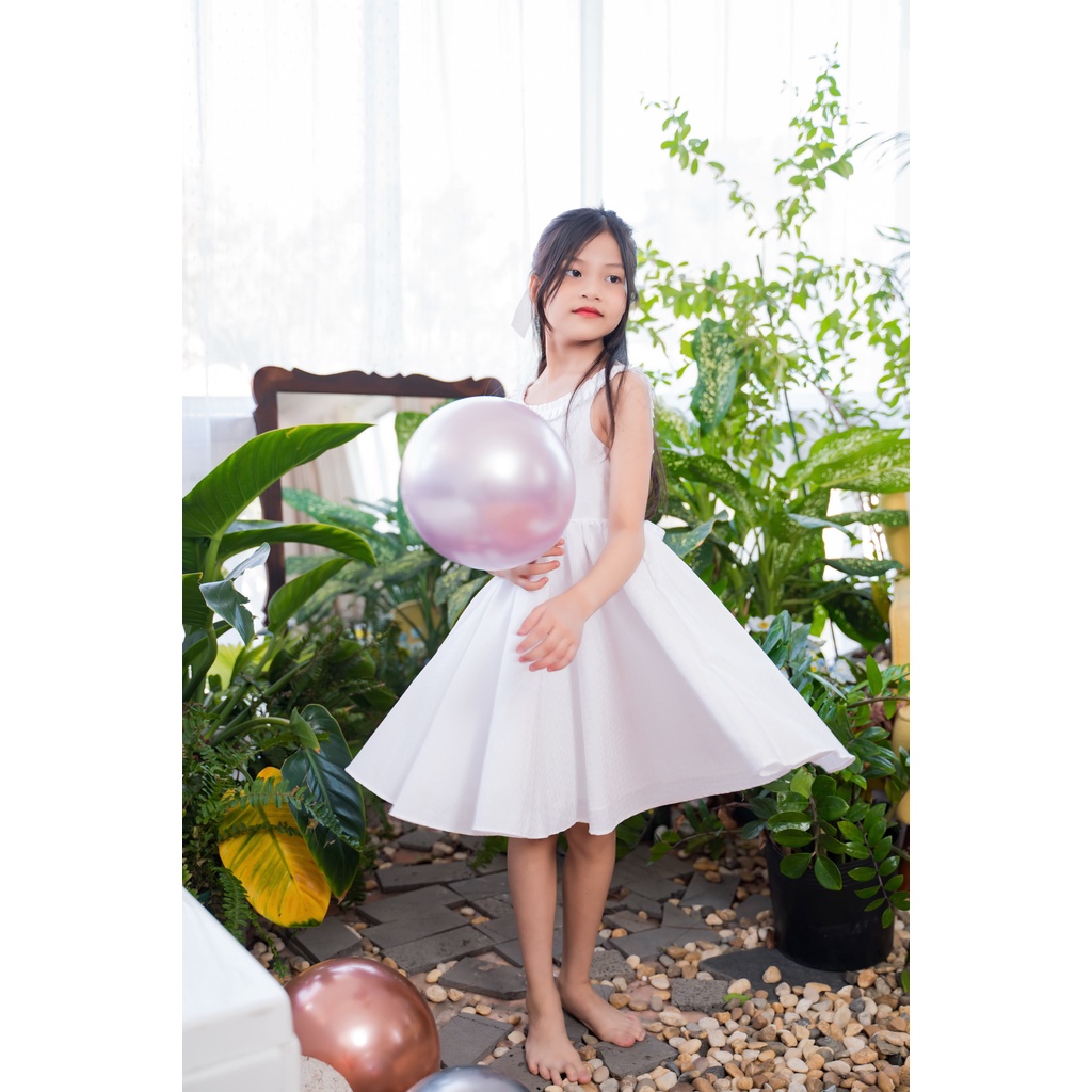 Váy đầm công chúa bạch tuyết màu trắng ngà cao cấp Sora Chan - M009