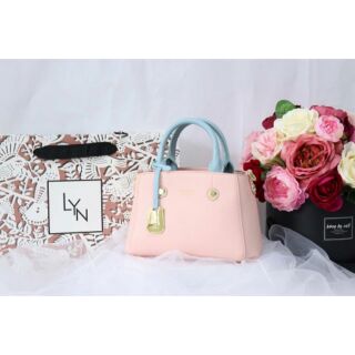 Sale Túi xách Lyn Lucia xuất dư