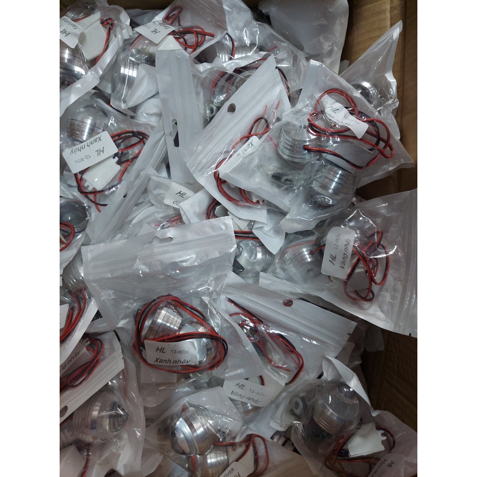 Đôi đèn nháy mắt trâu cực ngầu điện dùng chung 12v÷24v