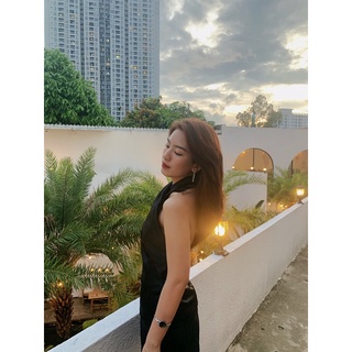 Áo lụa cổ yếm cách tân
