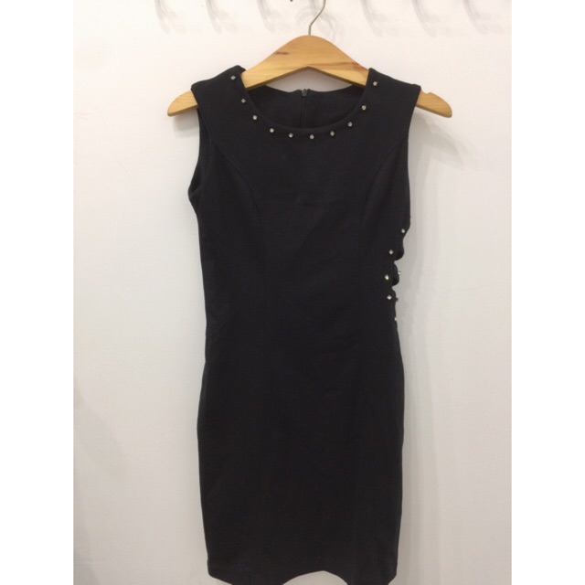 Đầm khoét eo đính hạt- Đầm body