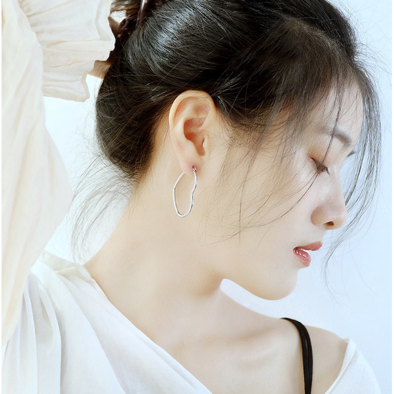 Bông Tai Khoen Trái Tim Titan Ko Đen TT 4253