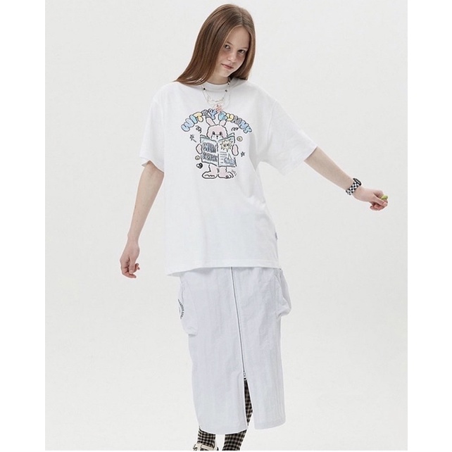 Áo thun hình in phong cách Hàn Quốc