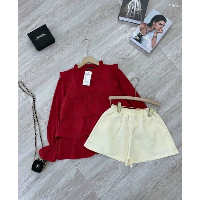 Set áo tơ bèo đỏ mix cùng quần sooc trắng  tiểu thư . Kèm video và ảnh thật | BigBuy360 - bigbuy360.vn