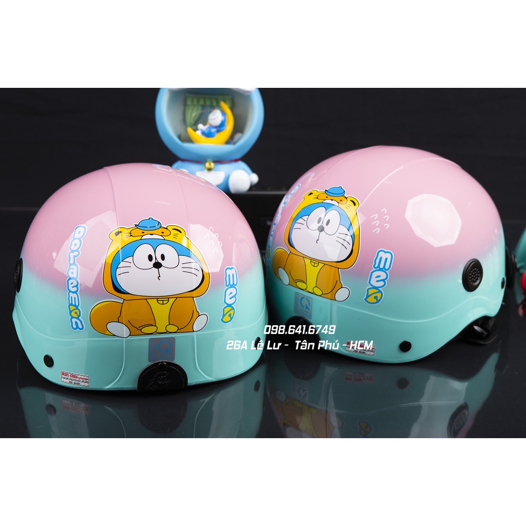 MŨ NÓN BẢO HIỂM NGƯỜI LỚN DORAEMON CHỮ MÀU OMRBE