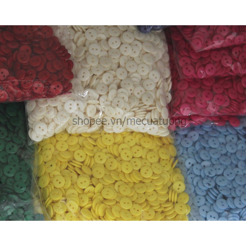 50 Khuy nút cúc nhựa 2 mắt 12 màu dùng cho áo len, áo sơ mi người lớn trẻ em size 10mm